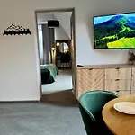 Bed & Breakfast 84&apartments - Sauna Zakopane
