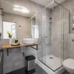 84 & - Sauna & Jacuzzi 3* זקופאנה