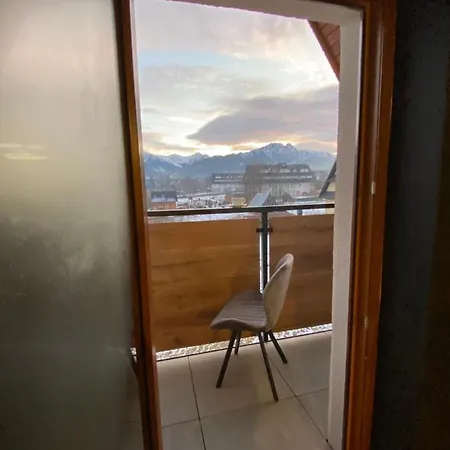 84 & - Sauna & Jacuzzi