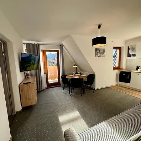 84 & - Sauna & Jacuzzi 3* 扎科帕内