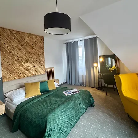 84 & - Sauna & Jacuzzi