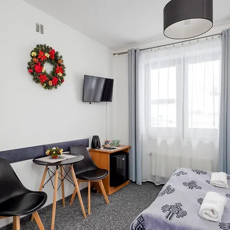 84 & - Sauna & Jacuzzi