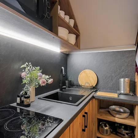 84 & - Sauna & Jacuzzi 3*