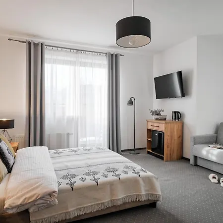 84 & - Sauna & Jacuzzi 住宿加早餐酒店