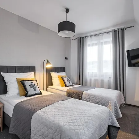 84 & - Sauna & Jacuzzi 住宿加早餐酒店