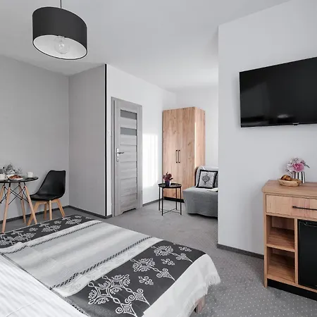 84 & - Sauna & Jacuzzi 住宿加早餐酒店