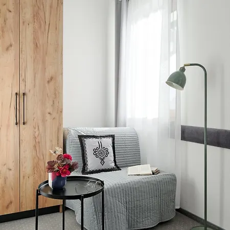 住宿加早餐酒店 84 & - Sauna & Jacuzzi