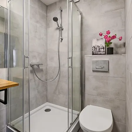 84 & - Sauna & Jacuzzi Alojamento de Acomodação e Pequeno-almoço Zakopane