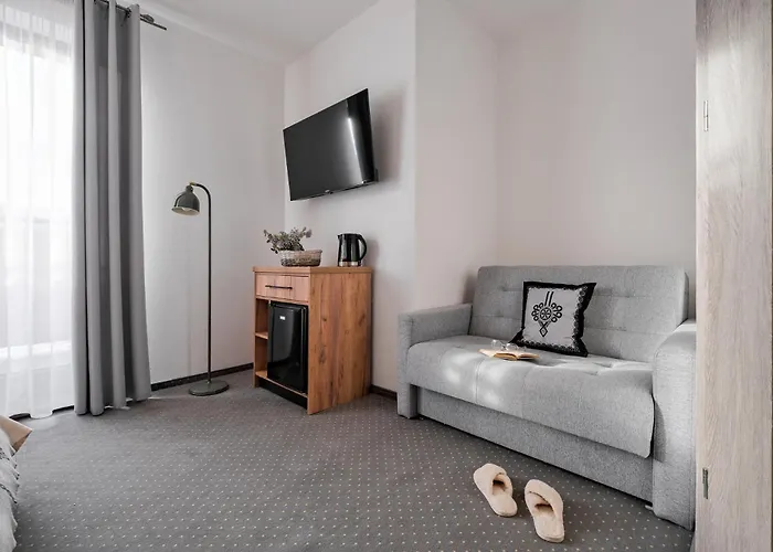 84 & - Sauna & Jacuzzi Bed & Breakfast 3*