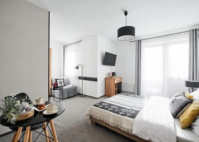 84 & - Sauna & Jacuzzi Bed & Breakfast