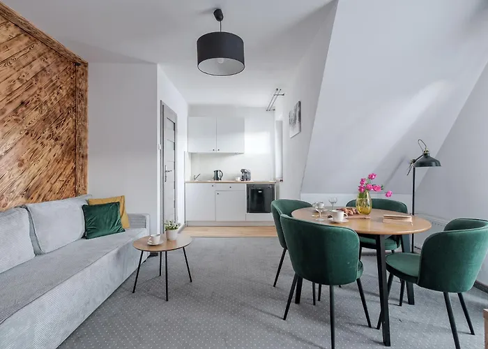 84 & - Sauna & Jacuzzi